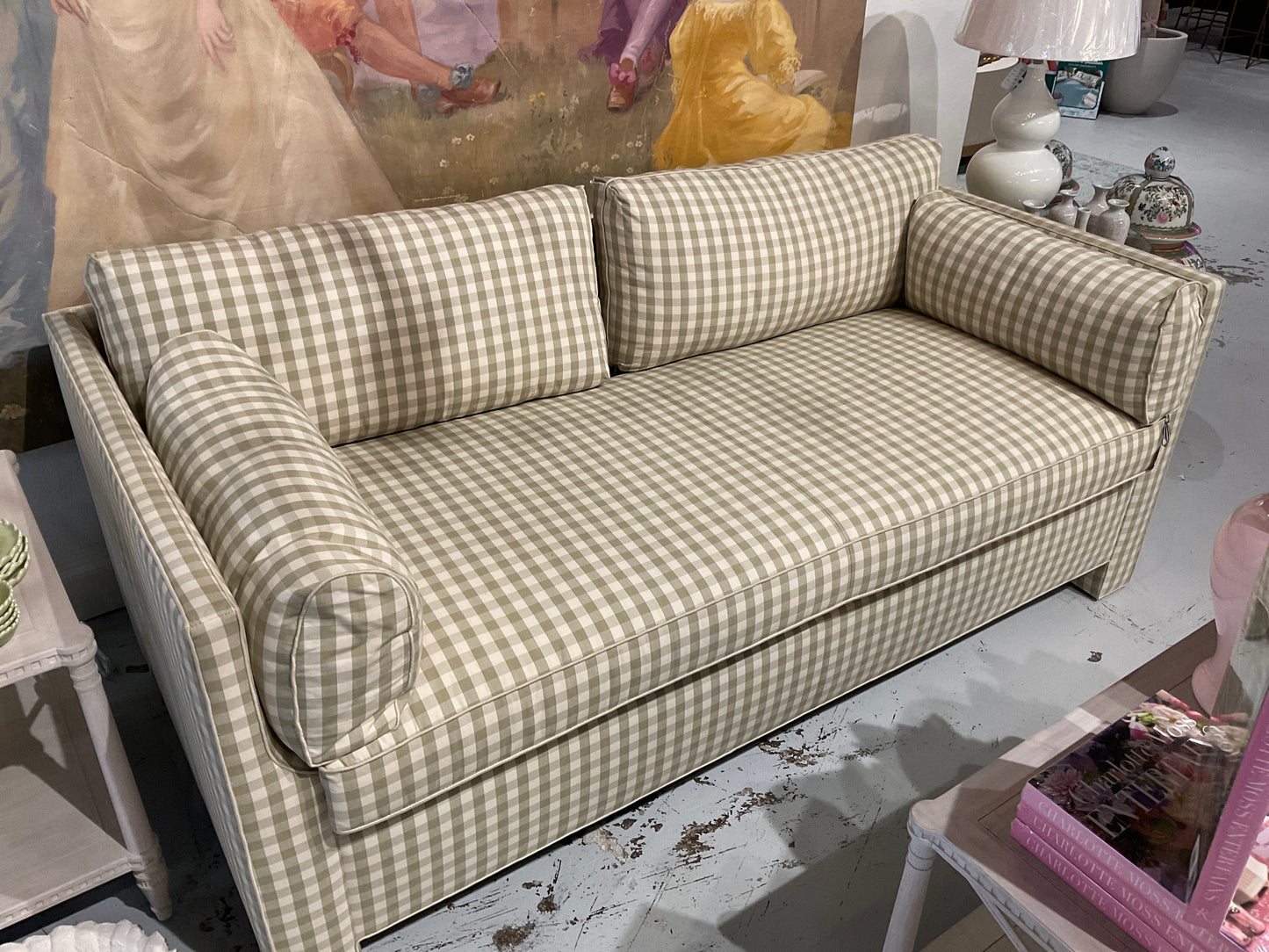 HH- KBB Love Seat